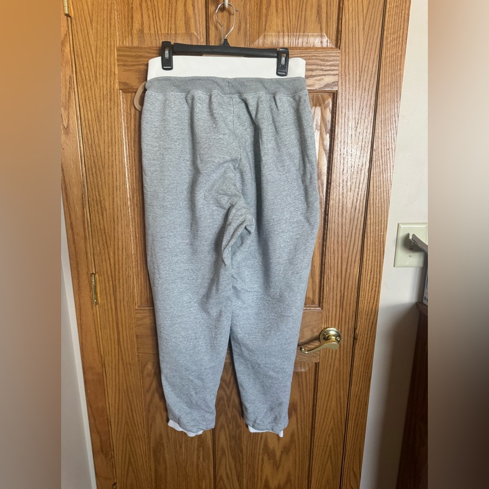 Nike Women’s Jogger Sweatpants - Large - Picture 3 of 4